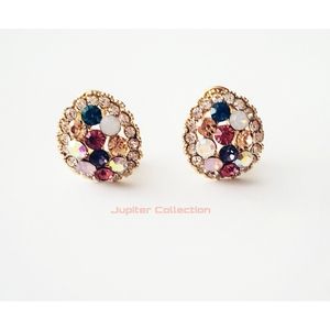 Multicolor sparkling diamond clamshell earrings